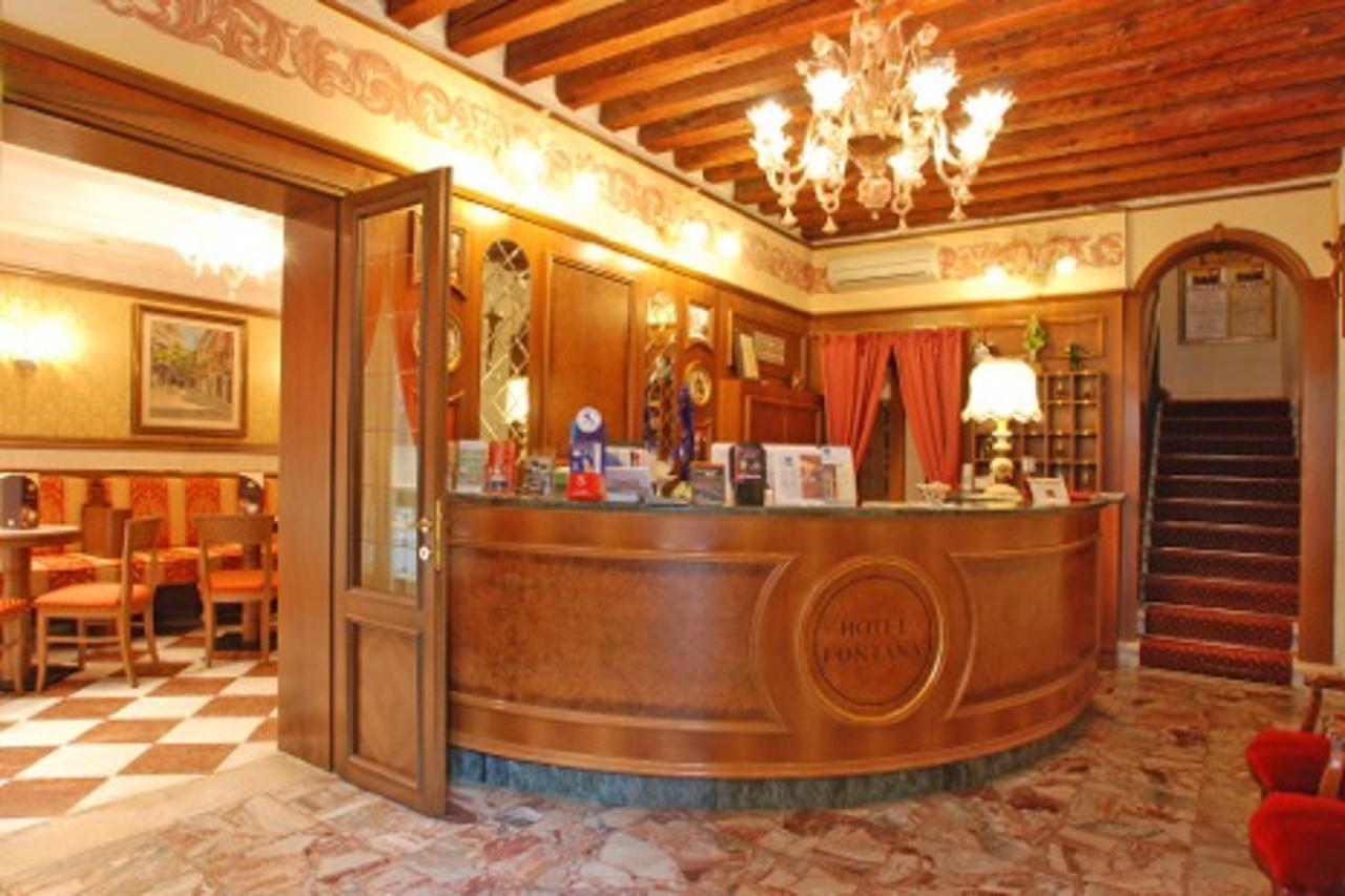 Hotel Fontana Венеция Екстериор снимка